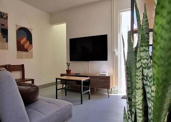 Casa Privada Con Jardín Y Cochera Casa de férias *
