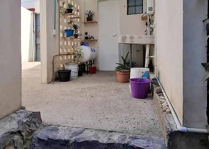 Casa de férias Casa Privada Con Jardín Y Cochera
